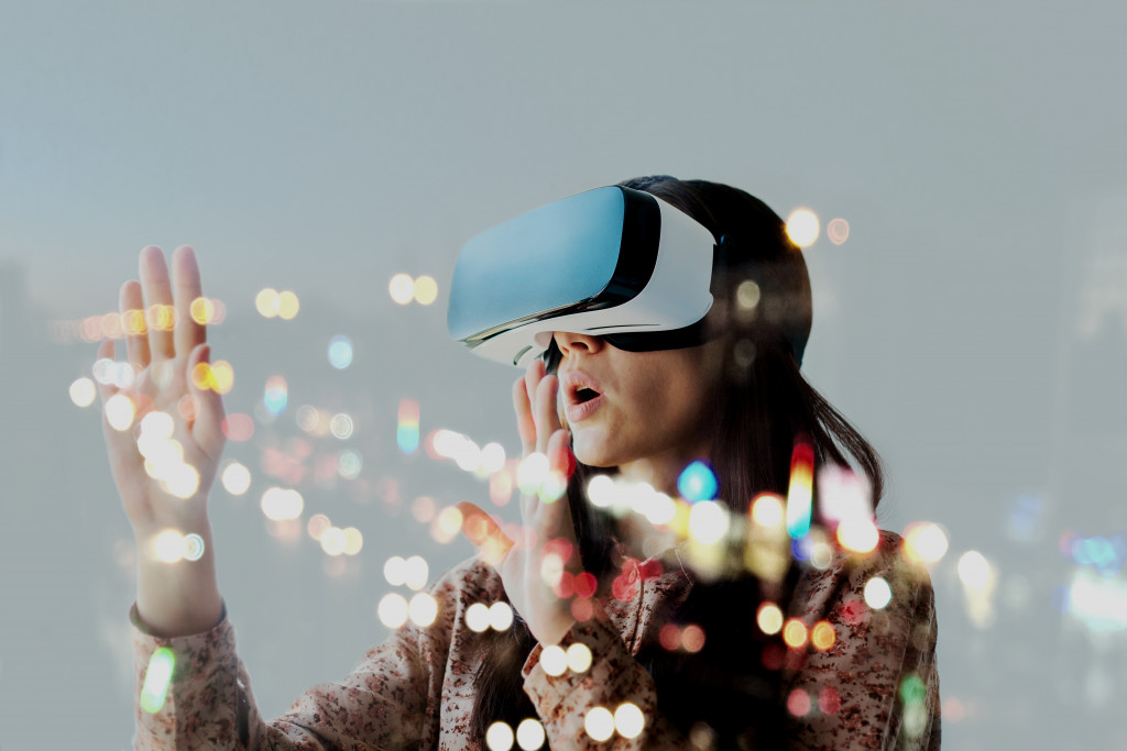 woman using vr headset