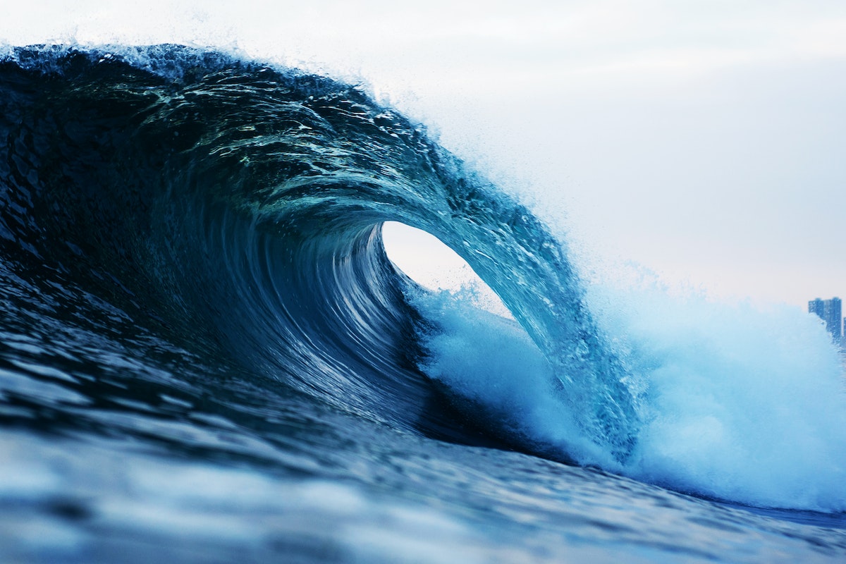 photography-of-barrel-wave